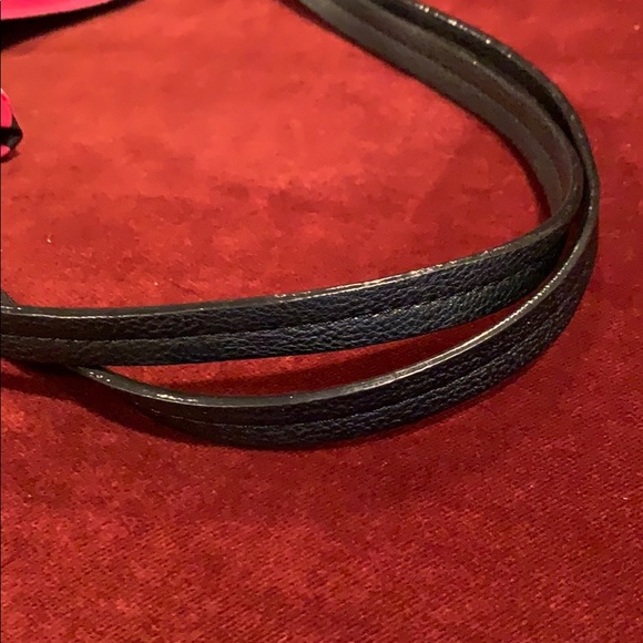 Betsy Johnson large purse w/ pink kiss scarf - Picture 7 of 8